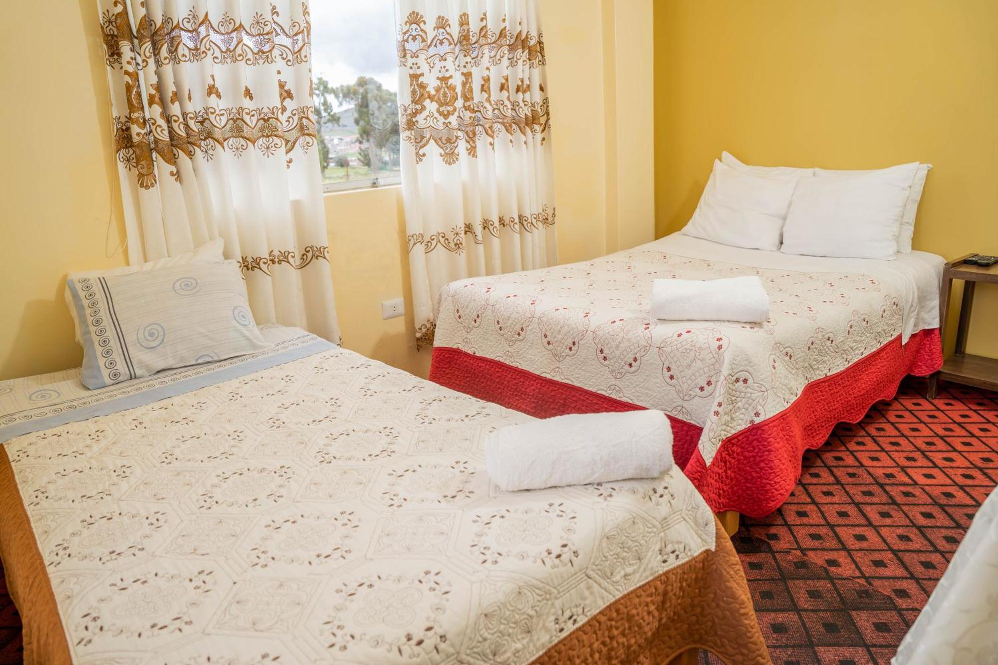 Hotel Summita Yunguyo Ngoại thất bức ảnh